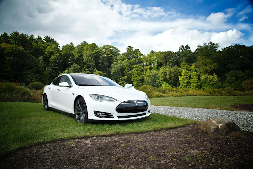 Can Tesla Cars Use Gas?