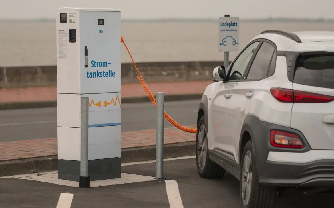 Can Electric Cars Be On While Charging